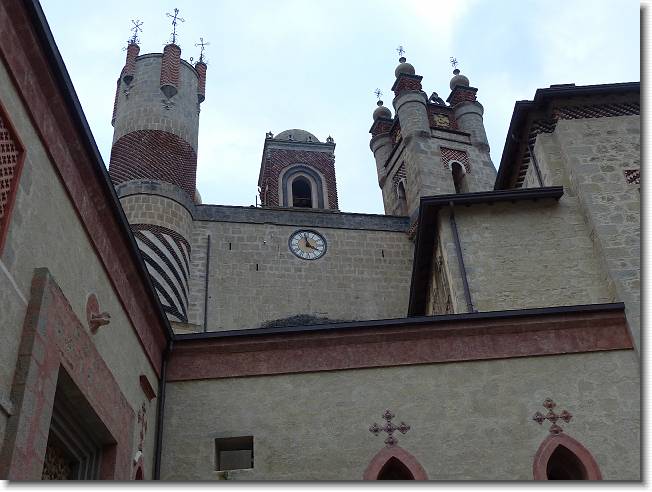Clicca per scorrere le foto originali ingrandite