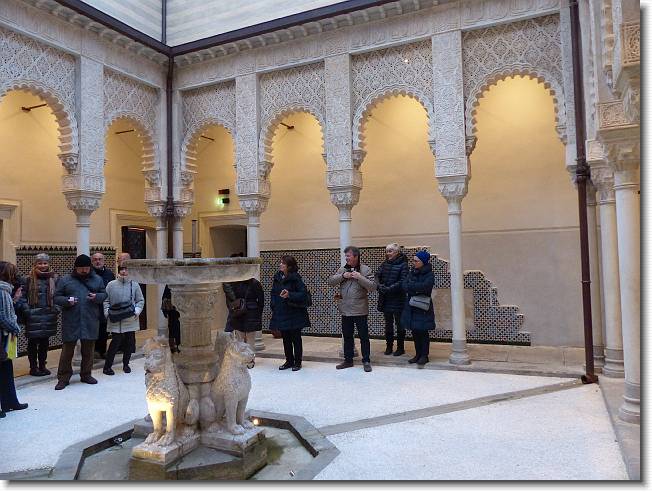 Clicca per scorrere le foto originali ingrandite