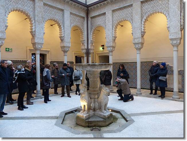 Clicca per scorrere le foto originali ingrandite
