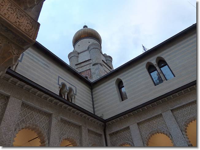 Clicca per scorrere le foto originali ingrandite