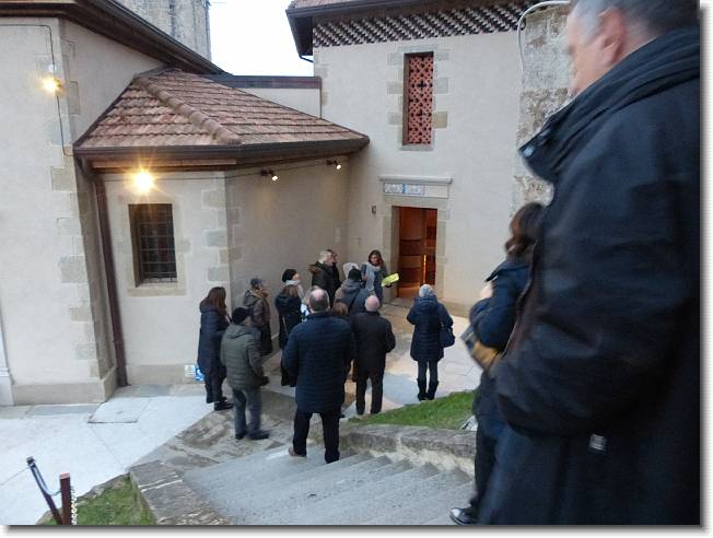 Clicca per scorrere le foto originali ingrandite