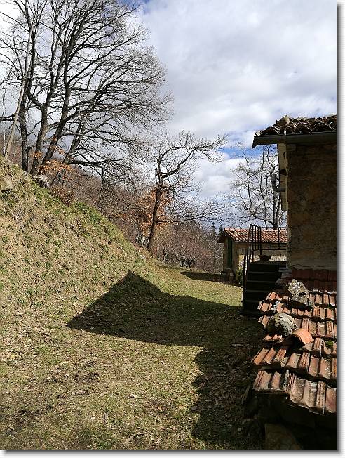 Clicca per scorrere le foto originali ingrandite