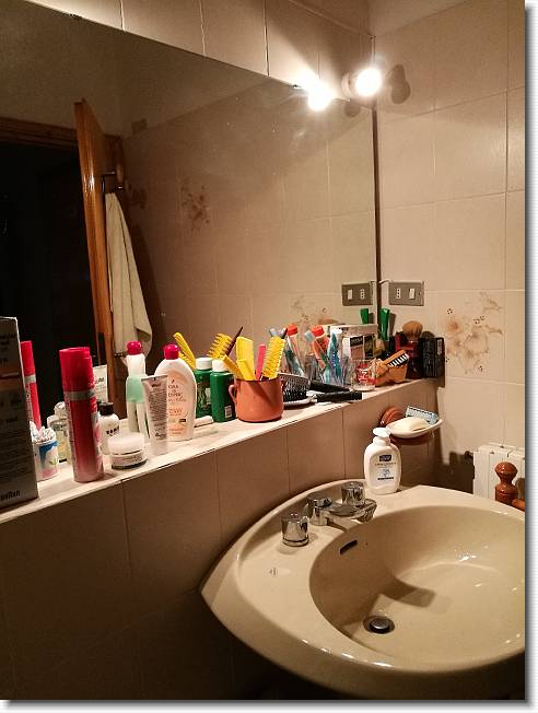Clicca per scorrere le foto originali ingrandite