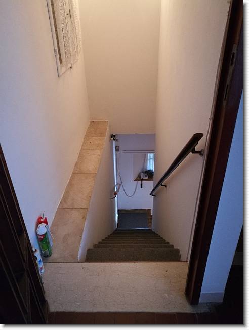 Clicca per scorrere le foto originali ingrandite