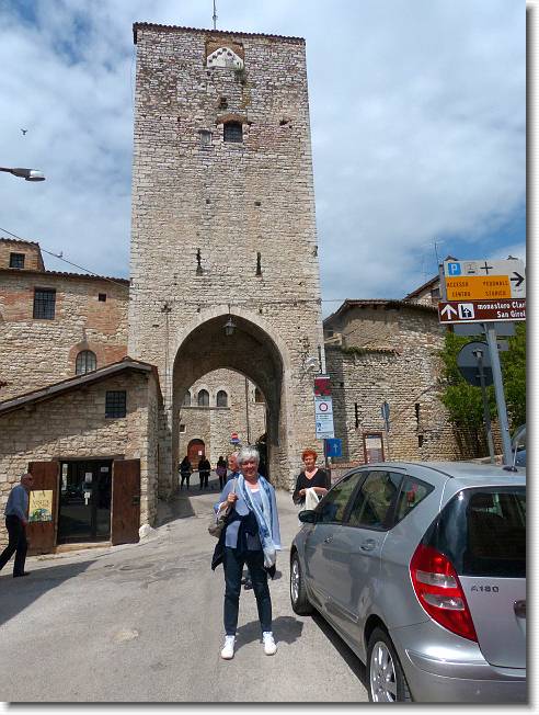 Clicca per scorrere le foto originali ingrandite