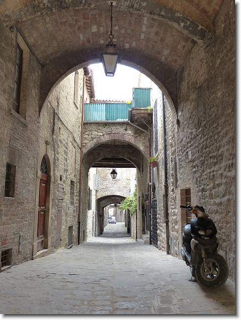 Clicca per scorrere le foto originali ingrandite