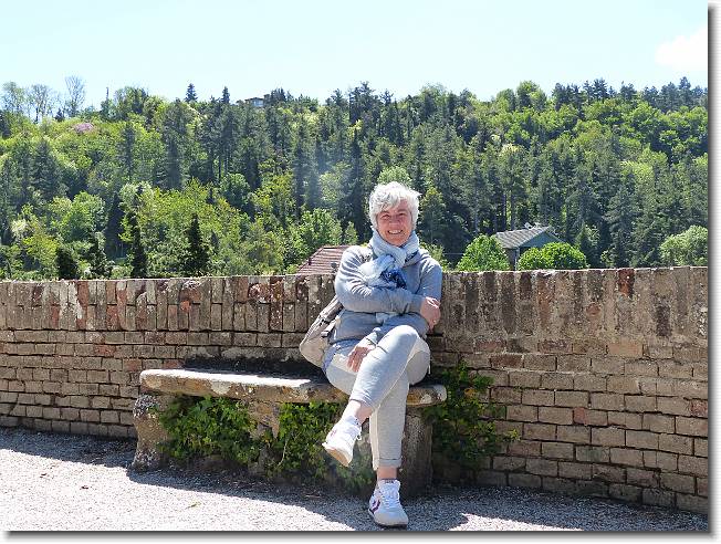 Clicca per scorrere le foto originali ingrandite