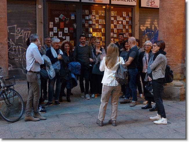 Clicca per scorrere le foto originali ingrandite