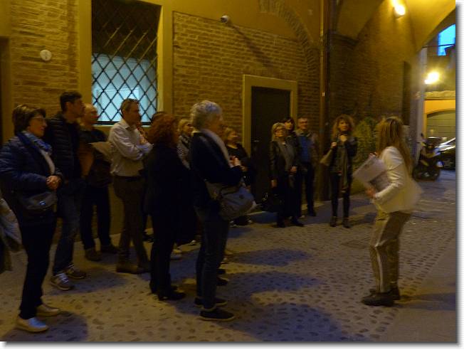 Clicca per scorrere le foto originali ingrandite