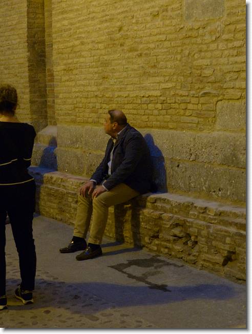 Clicca per scorrere le foto originali ingrandite