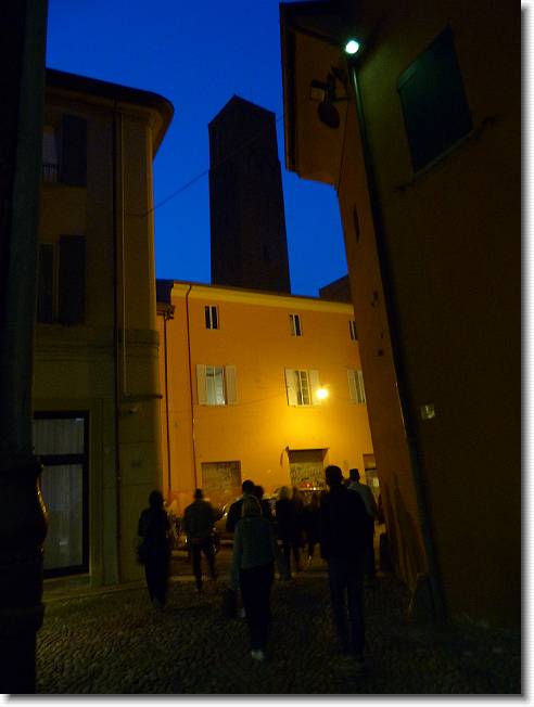 Clicca per scorrere le foto originali ingrandite
