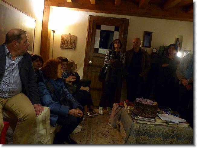 Clicca per scorrere le foto originali ingrandite