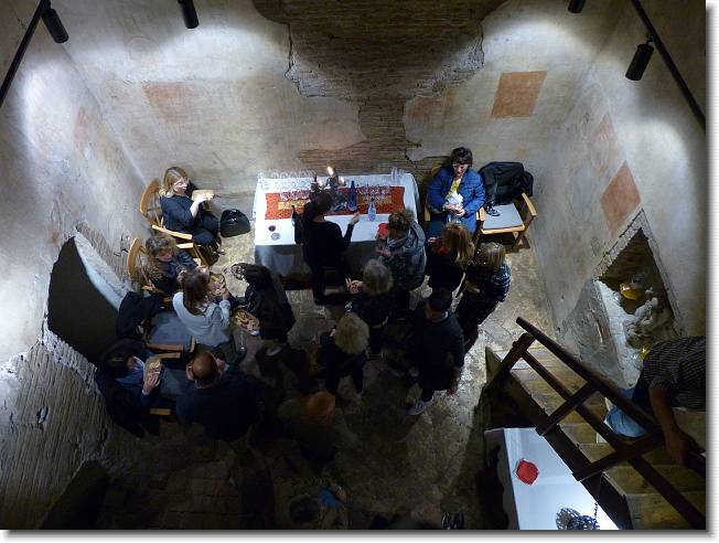 Clicca per scorrere le foto originali ingrandite