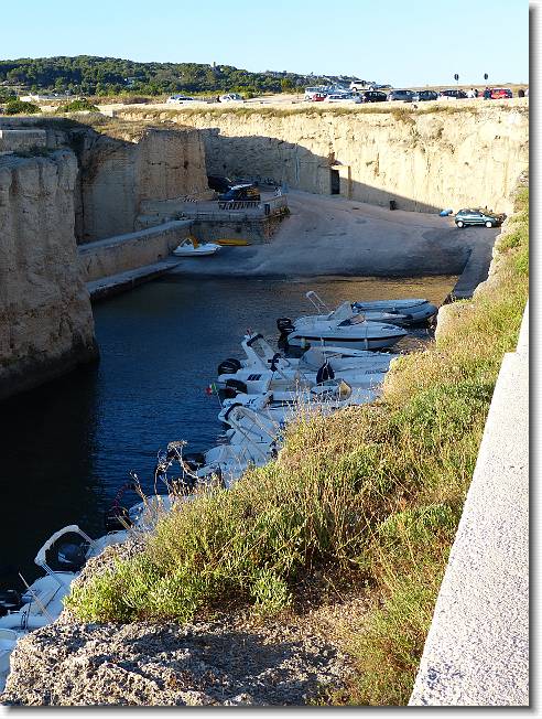 Clicca per scorrere le foto originali ingrandite
