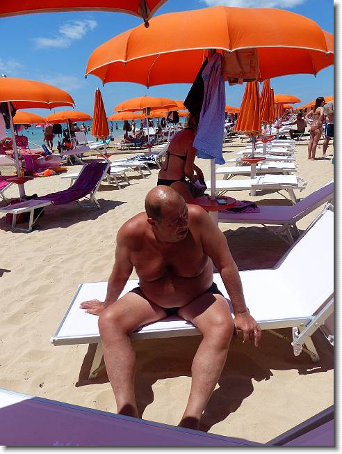 Clicca per scorrere le foto originali ingrandite