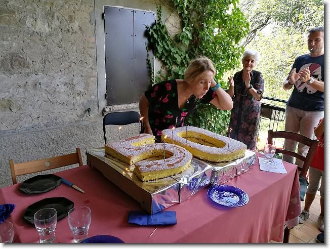 Clicca per scorrere le foto originali ingrandite