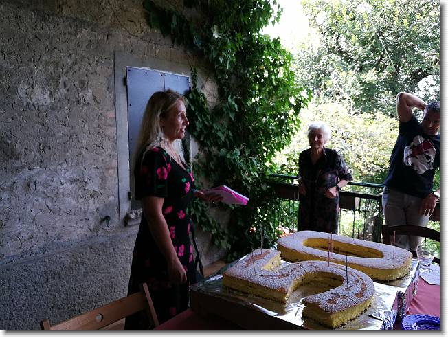 Clicca per scorrere le foto originali ingrandite