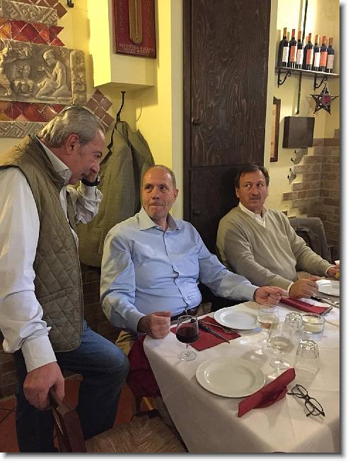 Clicca per scorrere le foto originali ingrandite