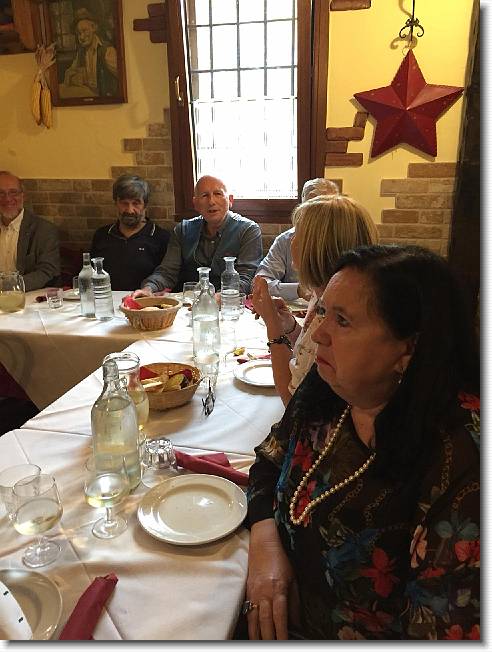 Clicca per scorrere le foto originali ingrandite