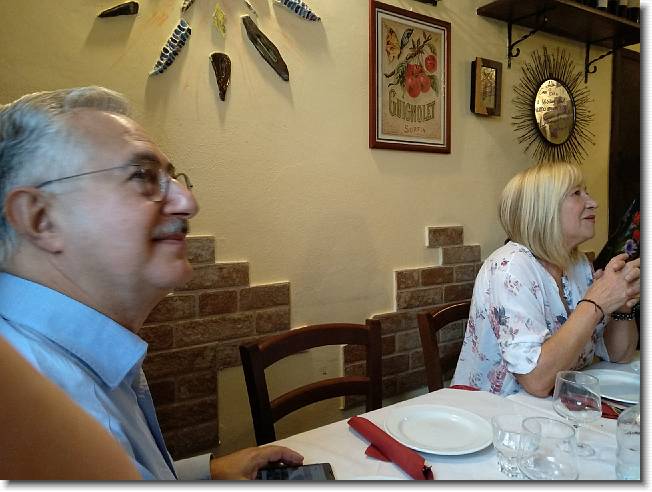 Clicca per scorrere le foto originali ingrandite