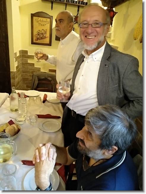 Clicca per scorrere le foto originali ingrandite