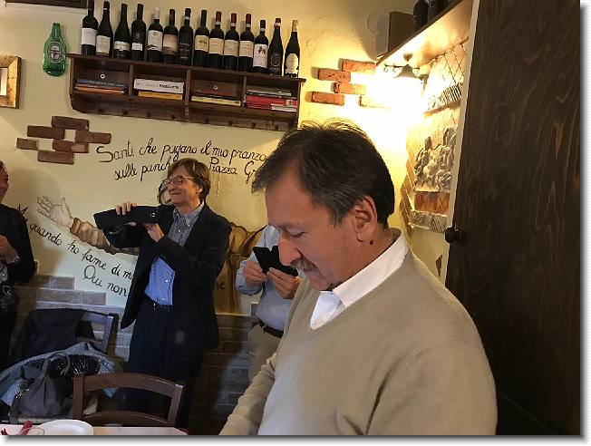 Clicca per scorrere le foto originali ingrandite