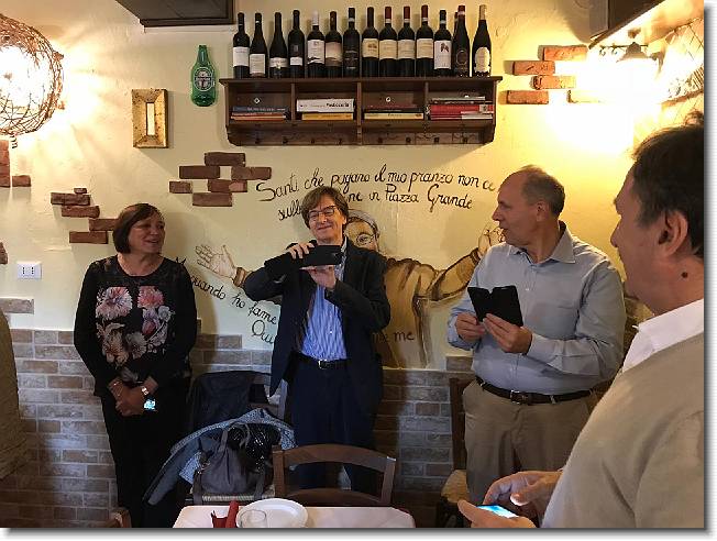 Clicca per scorrere le foto originali ingrandite