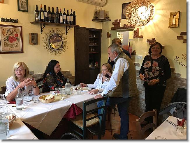 Clicca per scorrere le foto originali ingrandite
