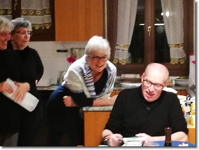 Clicca per scorrere le foto originali ingrandite