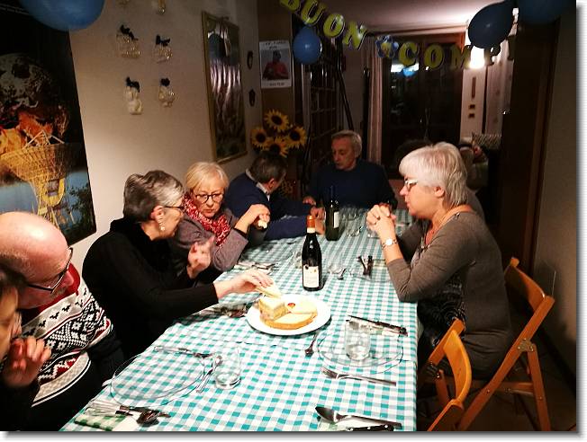 Clicca per scorrere le foto originali ingrandite
