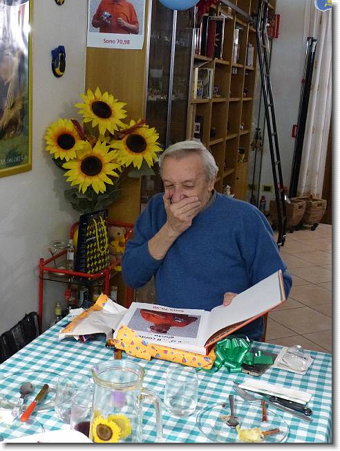 Clicca per scorrere le foto originali ingrandite