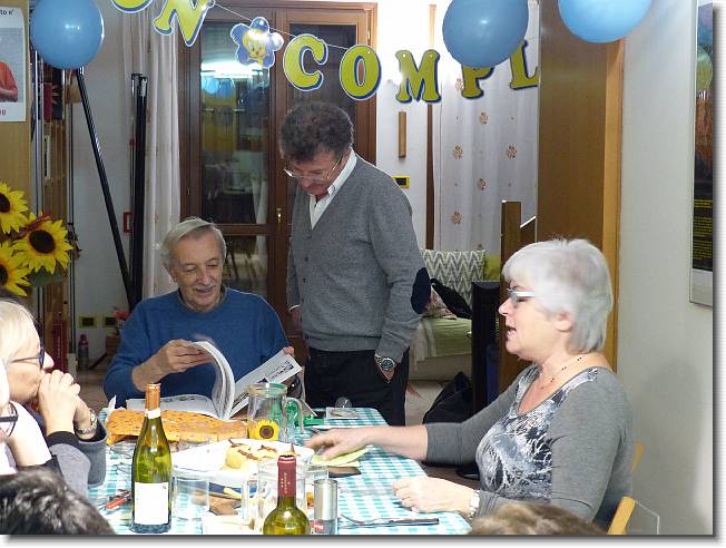 Clicca per scorrere le foto originali ingrandite