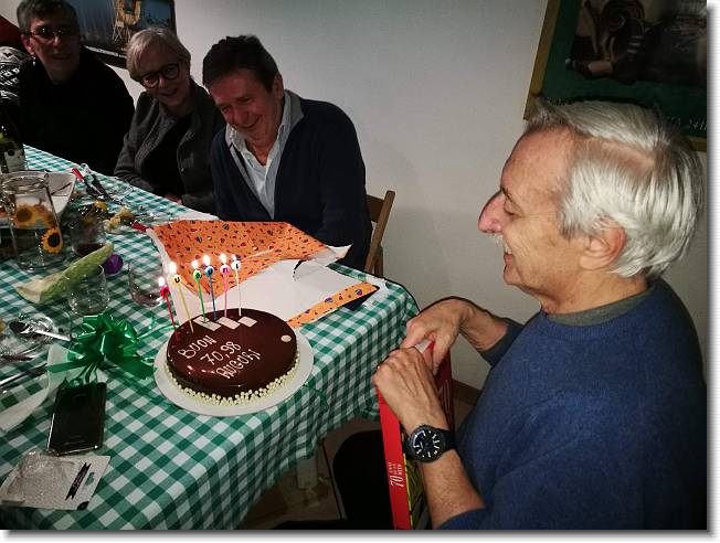 Clicca per scorrere le foto originali ingrandite