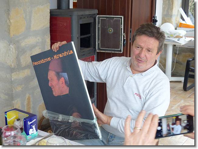 Clicca per scorrere le foto originali ingrandite