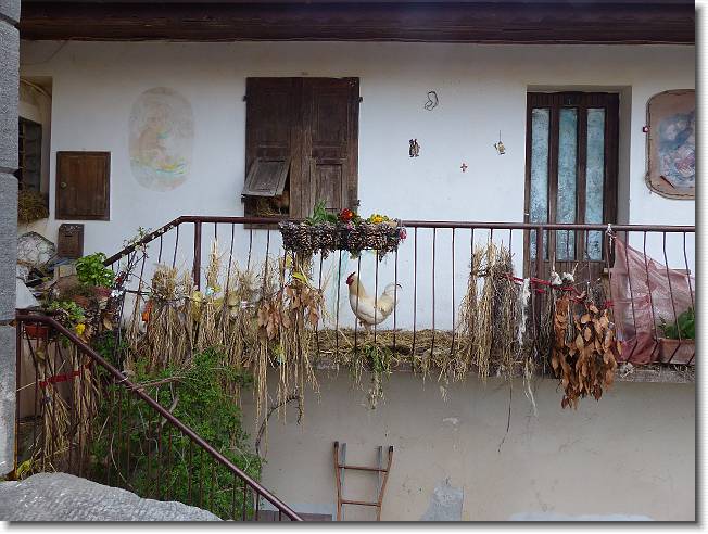 Clicca per scorrere le foto originali ingrandite