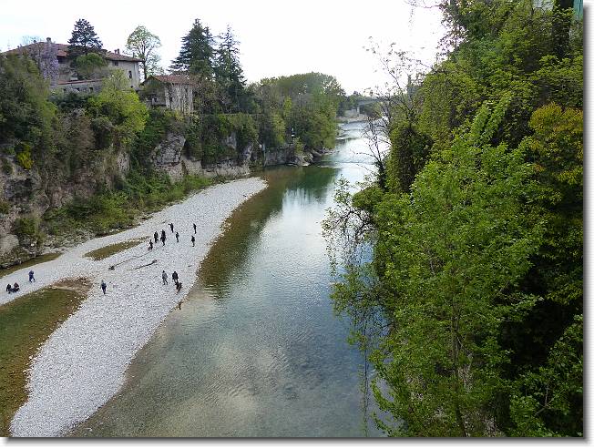 Clicca per scorrere le foto originali ingrandite