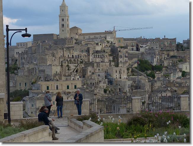 Clicca per scorrere le foto originali ingrandite