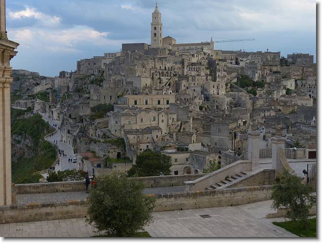 Clicca per scorrere le foto originali ingrandite