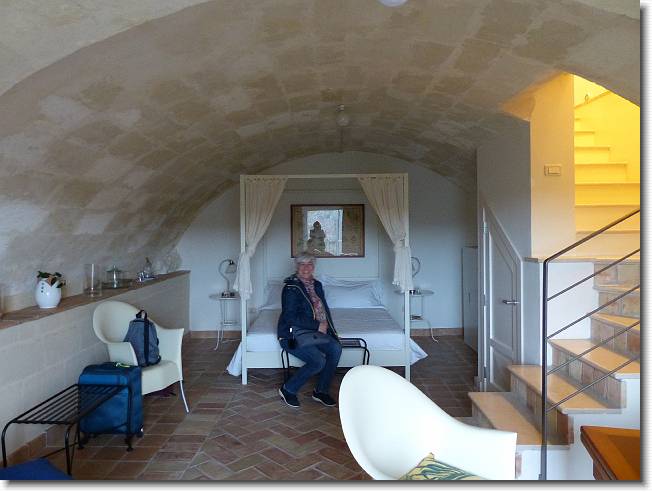 Clicca per scorrere le foto originali ingrandite
