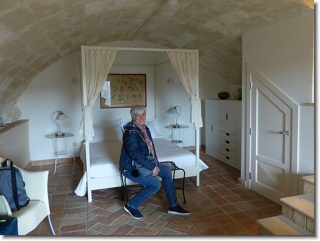 Clicca per scorrere le foto originali ingrandite