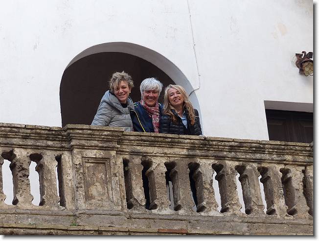 Clicca per scorrere le foto originali ingrandite