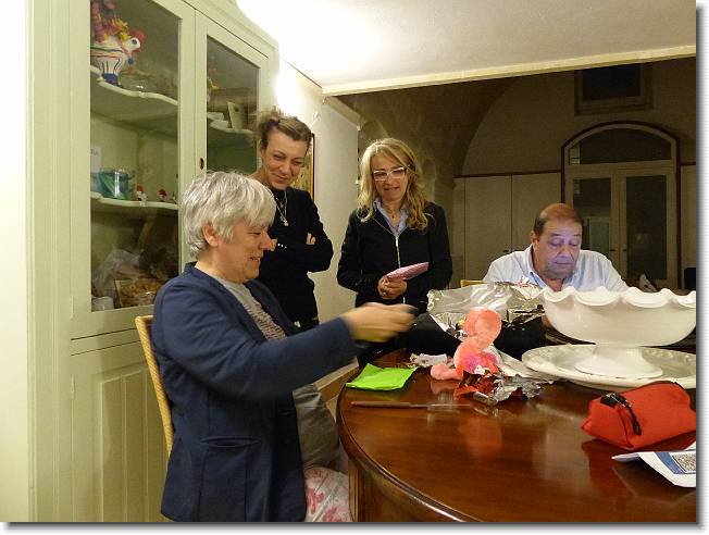 Clicca per scorrere le foto originali ingrandite
