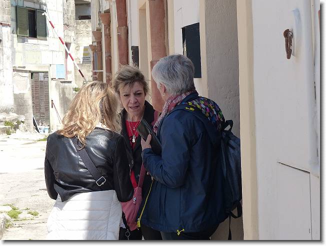 Clicca per scorrere le foto originali ingrandite