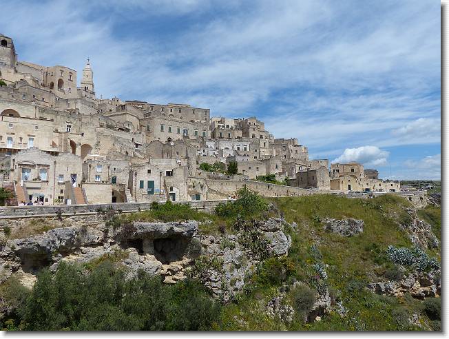 Clicca per scorrere le foto originali ingrandite