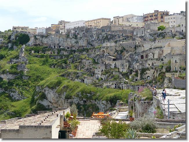 Clicca per scorrere le foto originali ingrandite