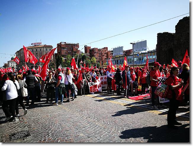 Clicca per scorrere le foto originali ingrandite