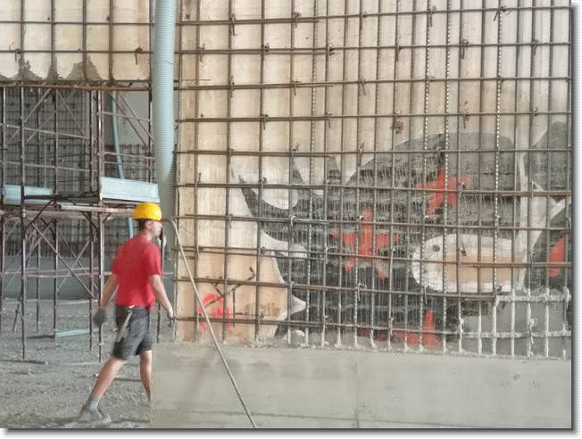 Clicca per scorrere le foto originali ingrandite