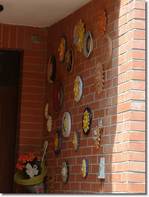 Clicca per scorrere le foto originali ingrandite