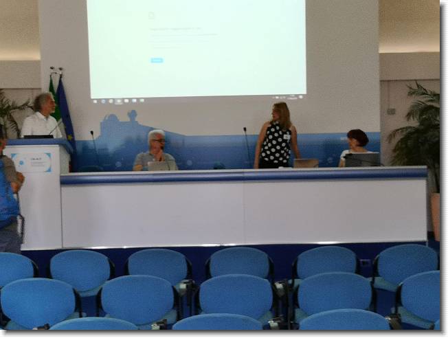 Clicca per scorrere le foto originali ingrandite