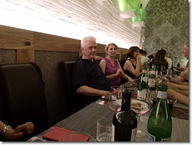 Clicca per scorrere le foto originali ingrandite